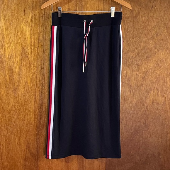 Tommy Hilfiger Dresses & Skirts - TOMMY HILFIGER Midi Skirt Black w Red & White Side Stripe Sz S